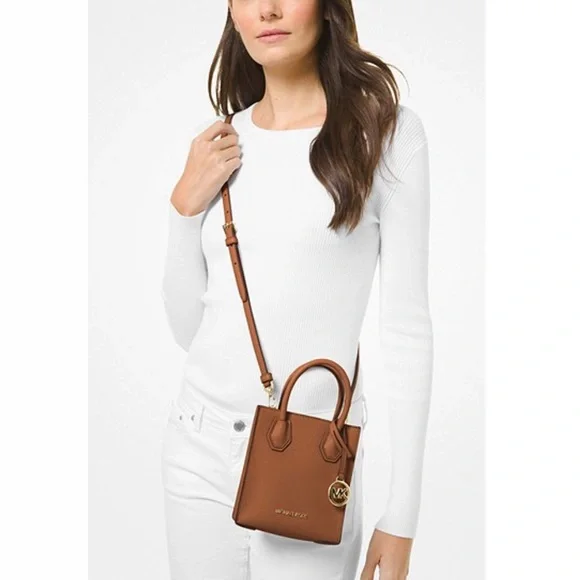 Michael  Kors MK Mercer Extra Small Pebbled Leather Crossbody Bag Purse - Picture 3 of 4